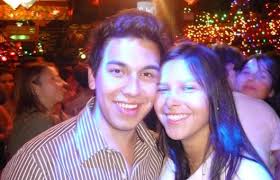 De repente, laura llama a mi carlos, a estas alturas, no conoce a jessy ni a los amigos de ese grupo, solo a laura. Carlos Cardenas No Asisito Al Interrogatorio Por El Caso De La Muerte De Luis Andres Colmenares