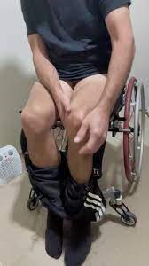 Cripple: Another para load - ThisVid.com