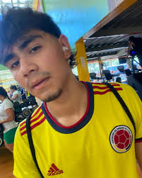 Alexander Acuna's Instagram, Twitter & Facebook