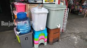 Memperkirakan jumlah air limbah yang akan ditampung; Pandemi Corona Bak Cuci Tangan Laris Manis Di Pasaran Banjarmasin Post