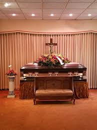 Today S Service Simple Elegance Www Hooperfuneralchapel Com Decor Home Decor Simple Elegance