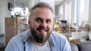 Maybe you would like to learn more about one of these? Wojciech Jezowski Marzylem By W Polsce Powstal Film Z Bohaterem Z Podziurawiona Polska Flaga Youtube