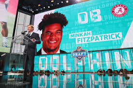 So if everyone was stuck at their original draft position, with the information that they now have, who would these nfl franchises decide to take? Justin Hier S 2019 First Round Nfl Mock Draft 1 0 The Phinsider