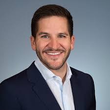 Scott Warrender's Instagram, Twitter & Facebook