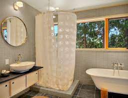 Its effect is even greater in a small bathroom.choose curtains for a small bathroom that matches your taste and the color of the tiles and make the room appear larger. Making Your Bathroom Look Larger With Shower Curtain Ideas