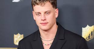 Photos: Stars walk the NFL Honors Red Carpet in New Orleans