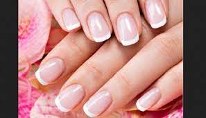 Beberapa orang yang mengalami masalah kuku berwarna kuning dan rapuh mengatakan bahwa hal kali ini popbela akan membahas tentang penyebab kuku kuning dan rapuh yang penting untuk kamu saat tubuhmu sedang mengalami penyakit diabetes, biasanya produksi kolagen menjadi tak. Penyakit Kuku Kuning Dan Tanda Horizontal Ada Masalah Medis Lain Cantik Tempo Co