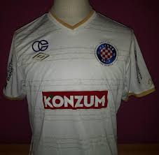 Check spelling or type a new query. Hajduk Split Home Fussball Trikots 2011 2012