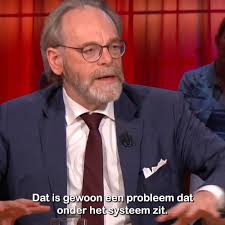 'Een groot probleem in heel Europa is de teloorgang van de wetgevende  macht. Niet alleen door particratie, maar ook door Europese richtlijnen of  internationale verdragen die de wetgevende macht van ...