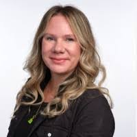 Linda Balogh's Instagram, Twitter & Facebook