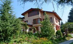Mountain view funeral home and memorial park Mountain View Cottage Stay In Srinagar
