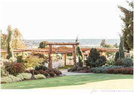 Olympic View Estates Wedding Venue In Lake Stevens Near Snohomish Wa Photos By Seattle Wedding Photog Snohomish Wedding Wedding Venues Estate Wedding Venue