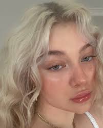 BETH GOLD☁️ (@bethanyrosegold) • Instagram photos and videos