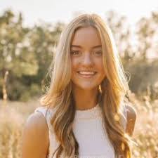 Isabelle Welsh's Instagram, Twitter & Facebook