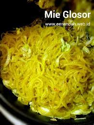 Mie satu ini berbeda dengan mie yang biasanya ada di penjual bakmie, ataupun pedagang nasi dan mie. Een Endah Mie Glosor Khas Bogor