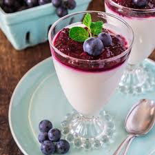 Vanilla yogurt, red grapes, melons, strawberries, blueberries and 8 more. Yogurt Panna Cotta With Grape And Berry Compote Olivia S Cuisine