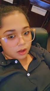 Singing proudly 😅 and forget u work 🤣🤣