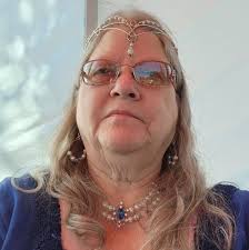 Here is the tutorial for the necklace.