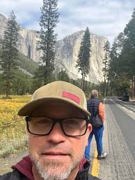 Have you ever wanted to visit Yosemite National Park? Here's some  inspiration you! See the link in the comments to my travel blog 🏞️