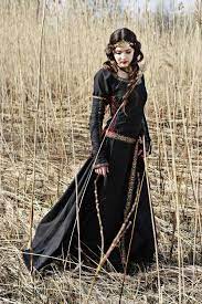 15 off black medieval dress lady hunter etsy hunting dress renaissance clothing female hunter