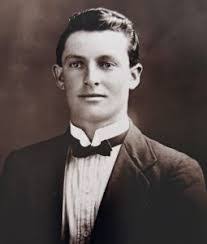 Frank Lemmon's Instagram, Twitter & Facebook