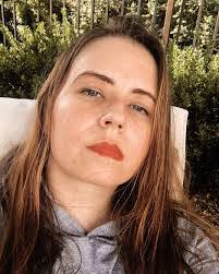 Elise Buchanan's Instagram, Twitter & Facebook