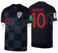 Born 9 september 1985) is a croatian professional footballer who plays as a midfielder for spanish club real madrid and captains the. Nike Luka Modric Kroatien Entfernt Trikot Fifa World Cup 2018 Ebay