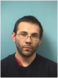 St. Cloud man suspected of shoving woman, breaking into room with knife