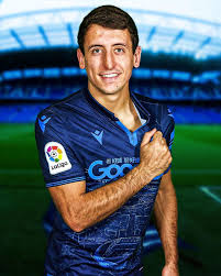 Mikel oyarzabal is refreshing his university's internal website to check out the results of his latest exam. Mikel Oyarzabal Wiki 2021 Girlfriend Salary Tattoo Cars Houses And Net Worth