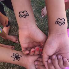 Henna tattoos are inexpensive compared to traditional tattoos. Cute Small Henna Tattoos Heart And Infinity Symbols Small Henna Small Henna Tattoos Small Henna Designs