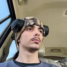 Malachi Roberts (@itzwaya0) • Facebook, Connect with friends