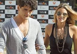 Luego en el amaia salamanca gran hotel netflix se dobló mucho. Amaia Salamanca Y Yon Gonzalez Juegan Al Cluedo En Gran Hotel Las Provincias