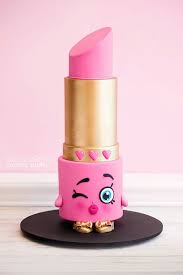 Lipstick Cake Maybe Without The Face Tiny Shoes Though Ausgefallene Torten Kindertorte Motivtorten