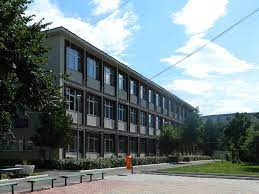 Un elev a fost diagnosticat cu rubeola, iar alti patru, sunt suspecti tot de acesta boala a copilariei. Colegiul Tehnic Elie Radu Ploiesti Home Facebook