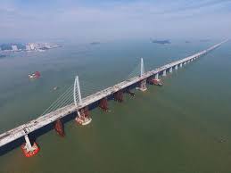 Jembatan ini dibangun pada tahun 1962 dan dibangun dengan menggunakan harta rampasan jepang serta tenaga ahli dari jepang. Jembatan Laut Terpanjang Di Dunia Segera Dibuka Hubungkan China Hong Kong Berita Otomotif Mobil123 Com