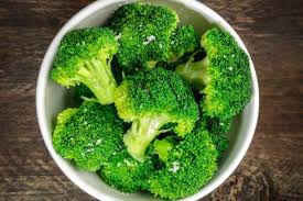 Come cuocere dunque i broccoli e salvare anche le vitamine? Broccoli Proprieta Benefici Calorie E Uso In Cucina