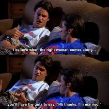 Na cena, chandler bing, matthew perry, aparece curtindo a tristeza enquanto ouve endless love, de lionel richie, abraçado com o disco. Chandler Chandlerbing Friends Theonewiththeboobies Humor Lmao Lol Meme Memes Joke Jokes Quote Friends Moments Friends Episodes Friends Scenes