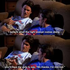 Na cena, chandler bing, matthew perry, aparece curtindo a tristeza enquanto ouve endless love, de lionel richie, abraçado com o disco. Chandler Chandlerbing Friends Theonewiththeboobies Humor Lmao Lol Meme Memes Joke Jokes Quote Friends Moments Friends Episodes Friends Scenes