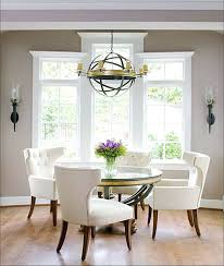 The place has an oriental theme, with white soup bowls and an abundance of exotic red and pink flowers. Small Dining Room Decor Freshsdg
