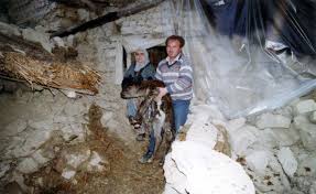 2020 deprem risk yönetmeliği için ayrılan bütçede yüzde 65 kesinti yaparak i̇stanbul'un beklenen büyük depreme hazırlığını yavaşlatan chp'li i̇stanbul. 3 Subat 2002 Depreminde Hayatini Kaybeden Vatandaslarimizi Rahmetle Aniyoruz