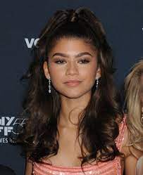 Meesh Mjhoiiands Twitter Zendaya Style Zendaya Coleman Zendaya Hair