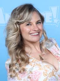 Tia Ballard's Instagram, Twitter & Facebook