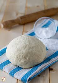 Mettete la pasta per la pizza senza lievito a riposare per circa 40 minuti coperta da un canovaccio pulito. Impasto Pizza Senza Lievito Al Bicarbonato Anche Bimby X Calzoni Pizzette Pizza Senza Lievito Impasto Per Pizza Lievito