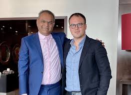 Yapısal bir mühendisin tanımına bakıldığında bile, bir mimarın ne olduğuna ve yaptığına oldukça benziyor. Mimar Ve Muhendis Arasindaki Iletisim Tekrarlayan Dongu Boyunca Gelisir Arkitera