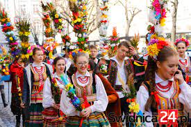 Niedziela palmowa („niedziela męki pańskiej, zwana też „kwietną lub „wierzbną, w formie nadzwyczajnej rytu rzymskiego: Rzecznik Episkopatu Niedziele Palmowa Mozemy Obchodzic Takze W Domach Proponuje Wirtualna Procesje Z Palmami Swidnica24 Pl Wydarzenia Informacje Rozrywka Kultura Polityka Wywiady Wypadki