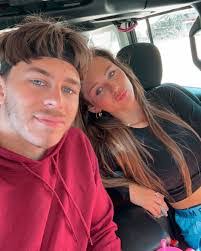 Eddie Harlow's Instagram, Twitter & Facebook