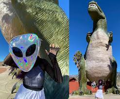 Энди сэмберг, кристин милиоти, дж.к. Road Trip From Palm Springs To La The Orlando Hotel West Hollywood Cabazon Dinosaurs Oue Skyspace Panorama La Carmina Blog Alternative Fashion Goth Travel Subcultures