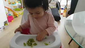 Try one of these 50+ simply perfect toddler activities! Baby Eating Kiwi Fruit Youtube