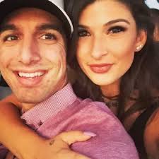 Maricela Medina (@MaricelaBruhh)