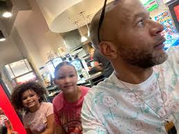 Sylvester Mcclain's Instagram, Twitter & Facebook